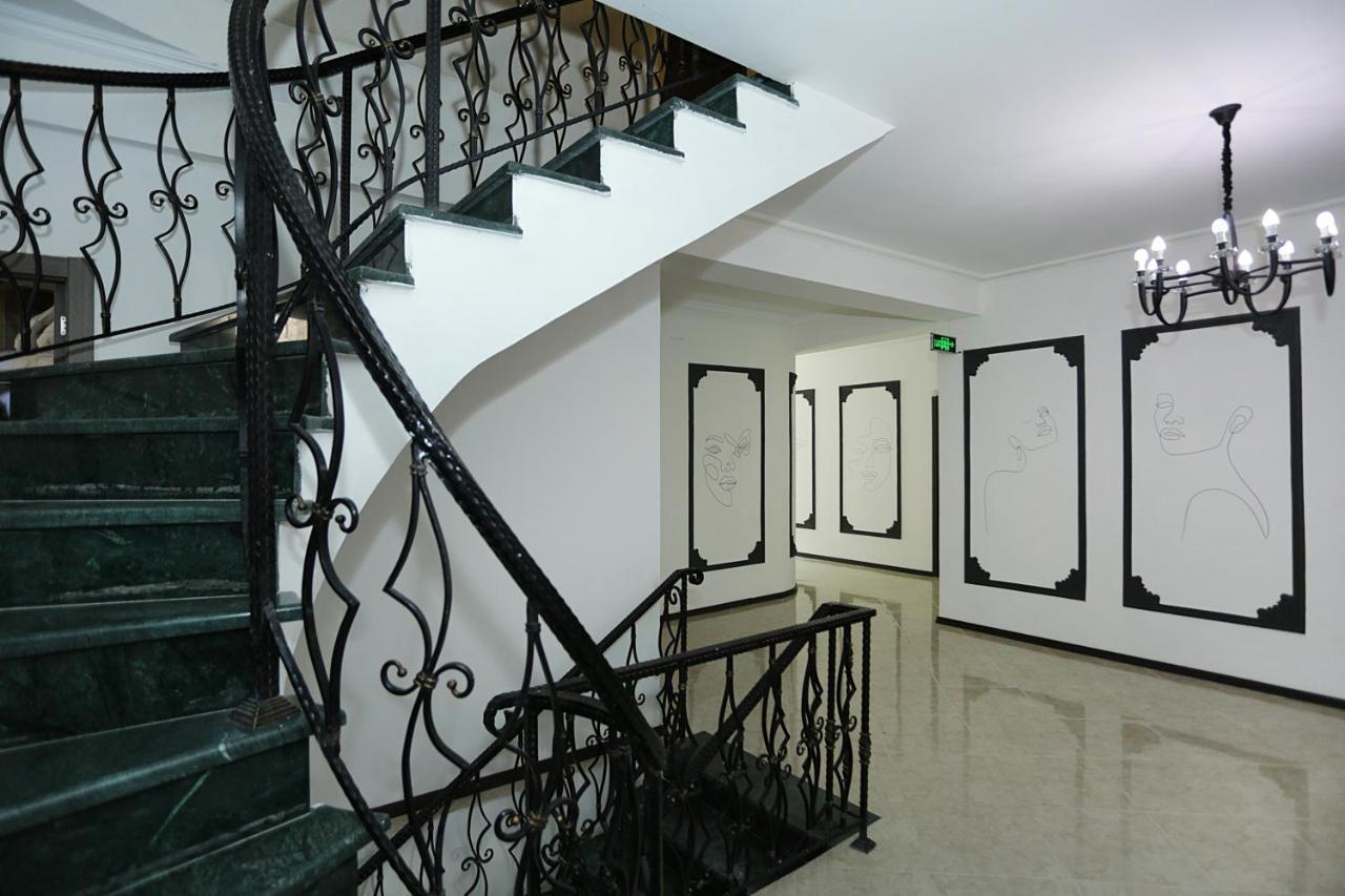 The One Boutique Hotel Tbilisi Exterior foto