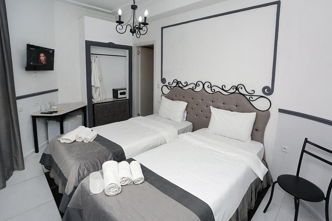 The One Boutique Hotel Tbilisi Exterior foto