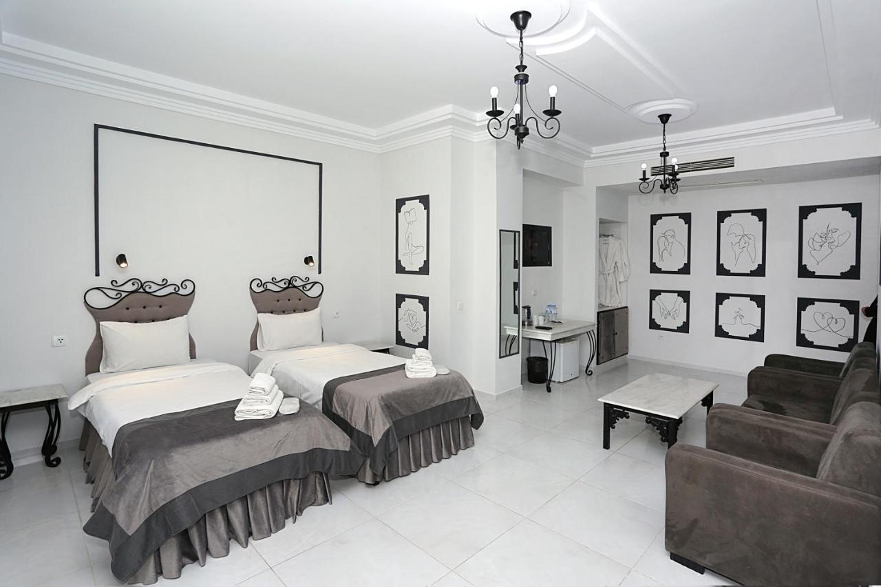 The One Boutique Hotel Tbilisi Exterior foto