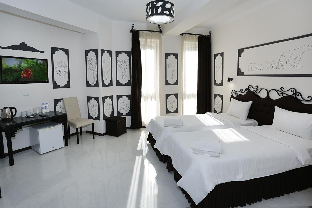The One Boutique Hotel Tbilisi Exterior foto