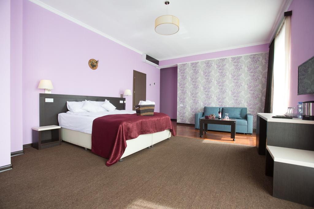 The One Boutique Hotel Tbilisi Exterior foto